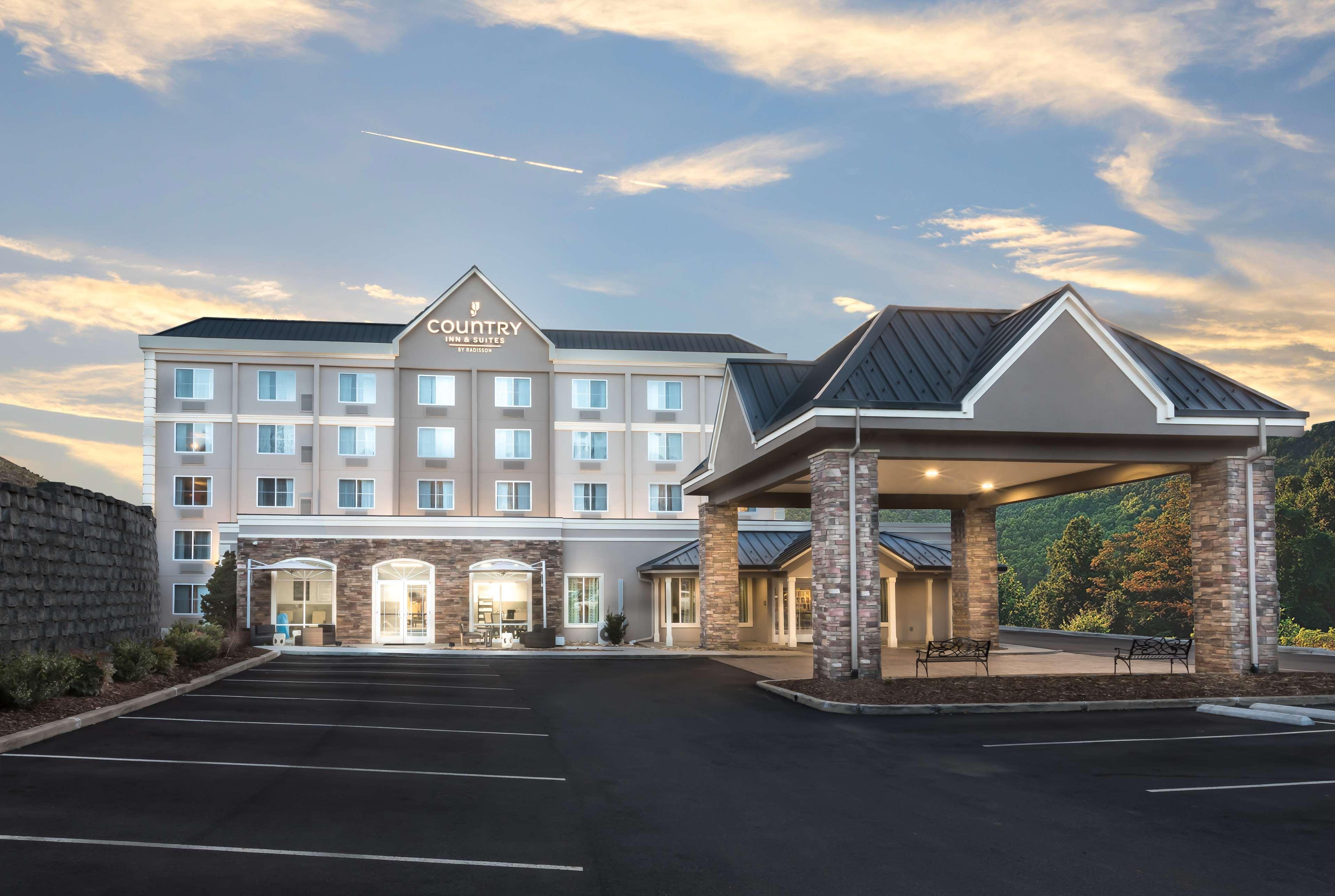 Country Inn & Suites By Radisson Asheville Downtown Tunnel Road Esterno foto