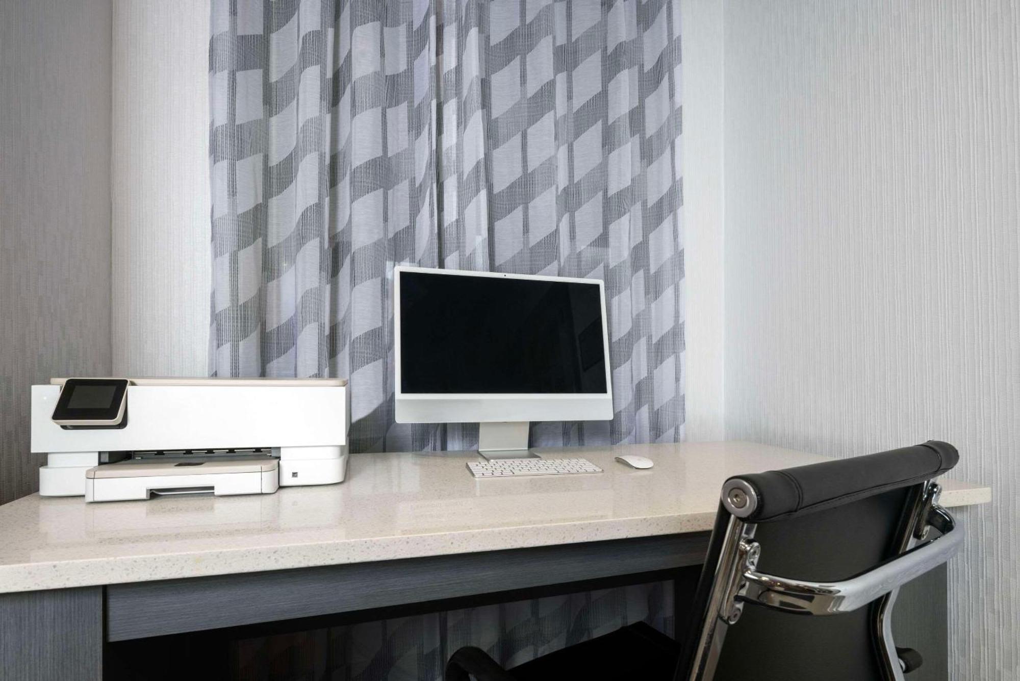 Country Inn & Suites By Radisson Asheville Downtown Tunnel Road Esterno foto