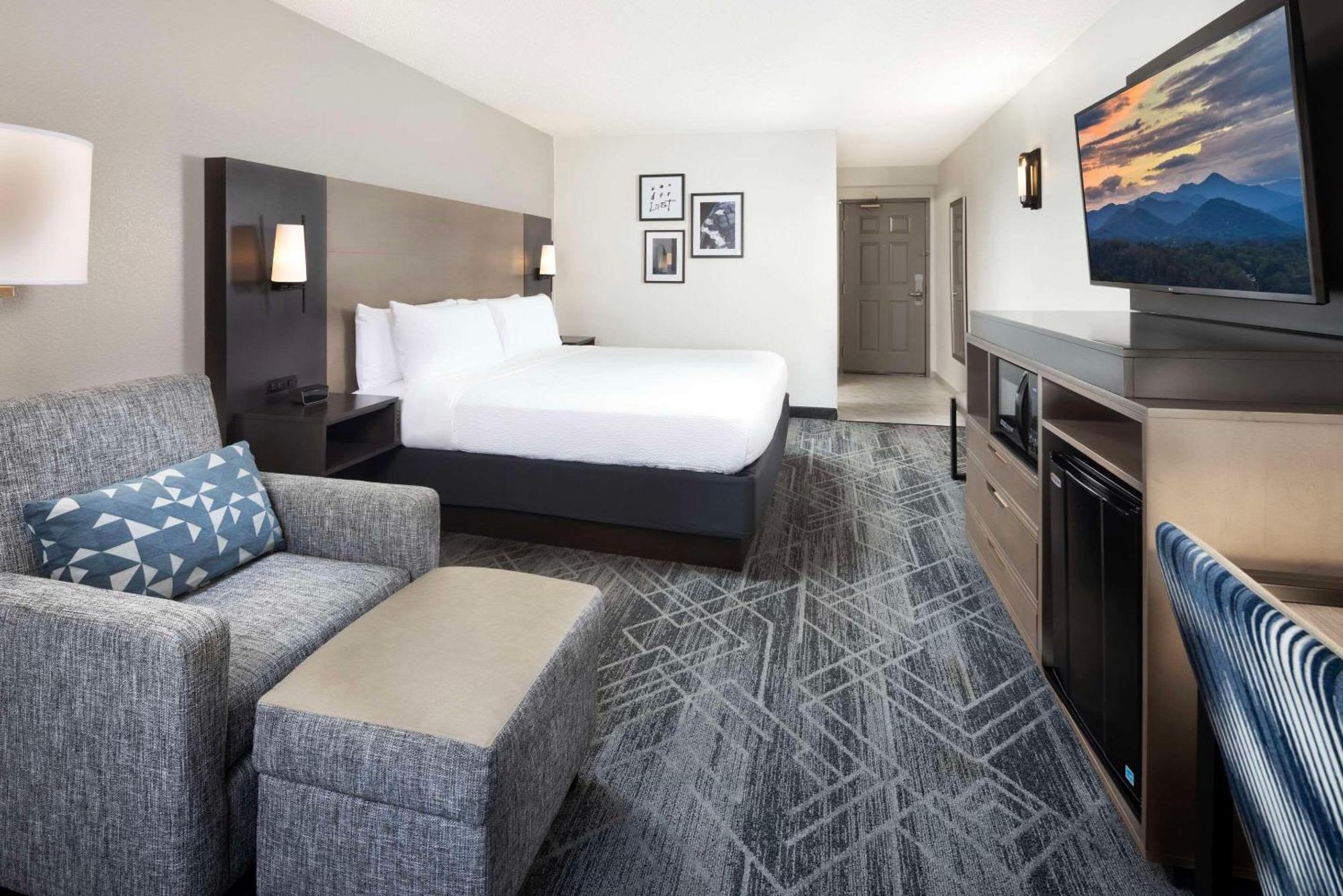 Country Inn & Suites By Radisson Asheville Downtown Tunnel Road Esterno foto