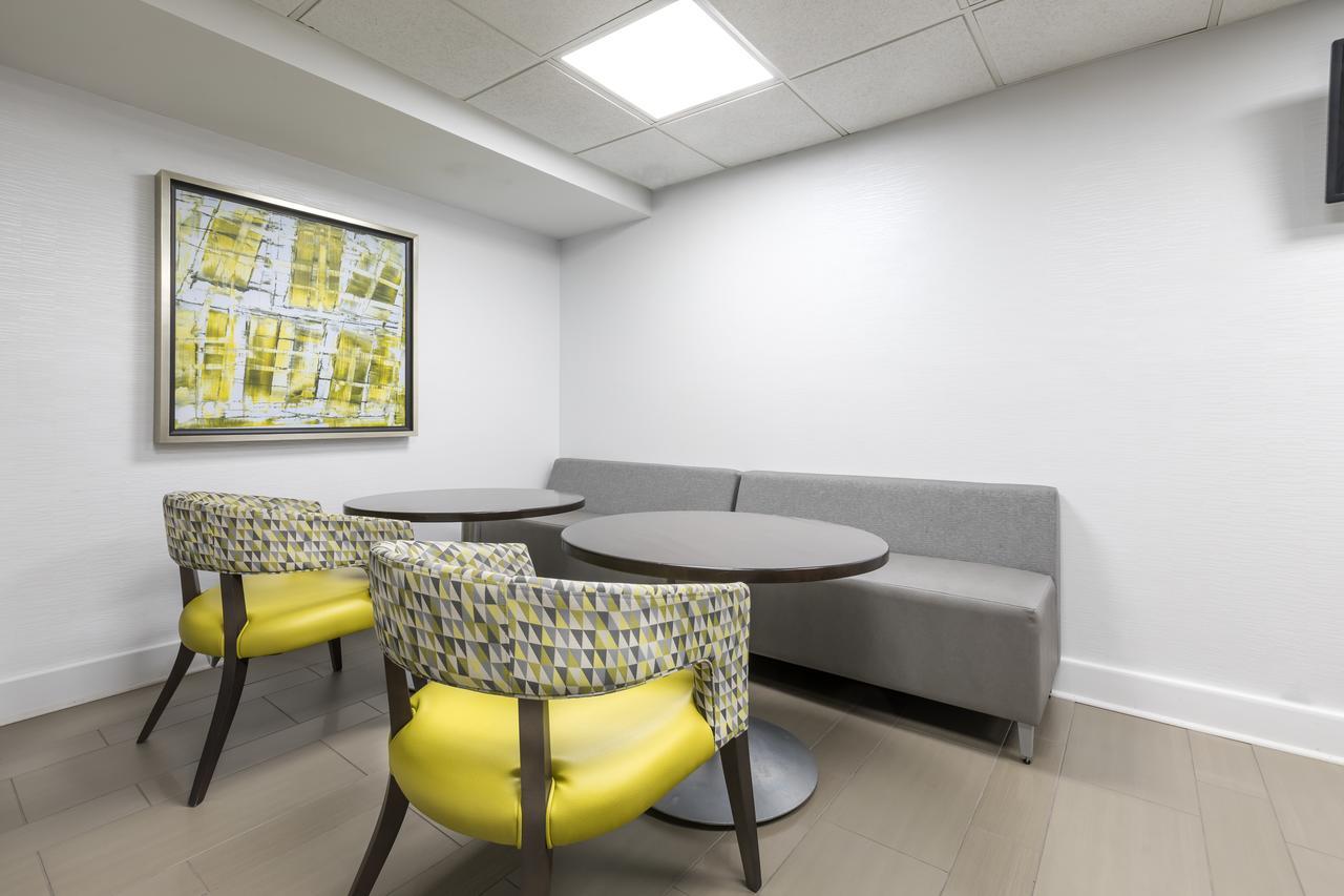 Country Inn & Suites By Radisson Asheville Downtown Tunnel Road Esterno foto